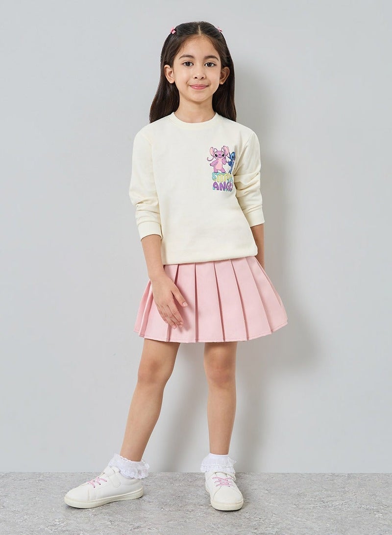 ستايلي سويت شيرت قطني بطبعة جرافيك ليلو آند ستيتش - Image 1